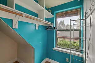 921 S Holly St, Medford, OR 97501 - Photo 37