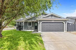 7894 Laura Ln, White City, OR 97503 - Photo 3