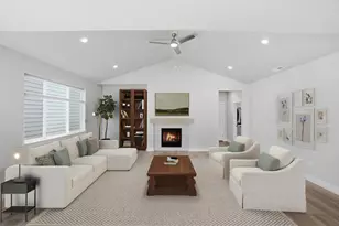 3958 NE Oakside Loop, Bend, OR 97701 - Photo 3