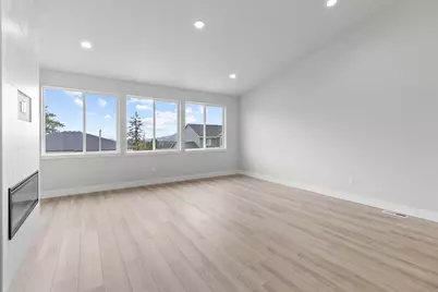 671 Old Waverly Way #21, Eagle Point, OR 97524 - Photo 13