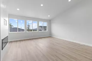 671 Old Waverly Way, Eagle Point, OR 97524 - Photo 13