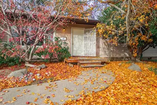 1533 Lenora Dr, Medford, OR 97504 - Photo 3