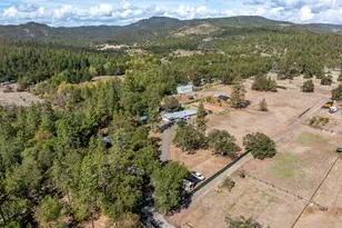 2900 Rogue River Dr, Eagle Point, OR 97524 - Photo 43