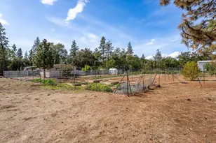 2900 Rogue River Dr, Eagle Point, OR 97524 - Photo 35