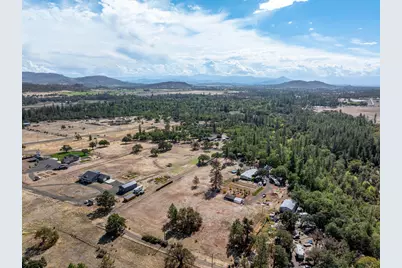 2900 Rogue River Drive, Eagle Point, OR 97524 - Photo 45