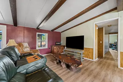 2900 Rogue River Drive, Eagle Point, OR 97524 - Photo 3