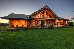 6875 NE 11th St, Redmond, OR 97756 - Photo 3