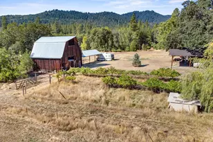 5442 Hugo Rd, Grants Pass, OR 97526 - Photo 3