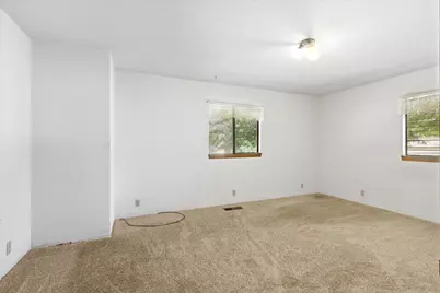 5442 Hugo Road, Grants Pass, OR 97526 - Photo 27