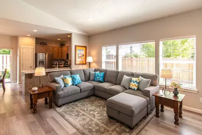 2911 NW Hemlock Lane, Redmond, OR 97756 - Photo 7