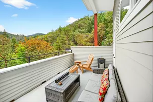 683 Ashland Creek Dr, Ashland, OR 97520 - Photo 39