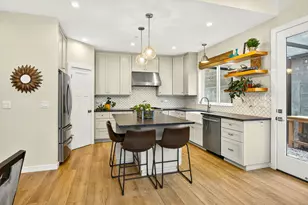 683 Ashland Creek Dr, Ashland, OR 97520 - Photo 9