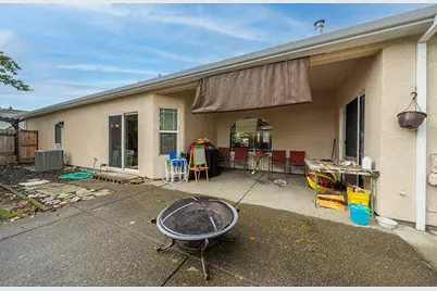 375 Robert Trent Jones Boulevard, Eagle Point, OR 97524 - Photo 33