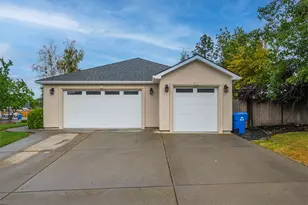 375 Robert Trent Jones Blvd, Eagle Point, OR 97524 - Photo 9