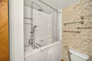 2435 Stearns Way, Medford, OR 97501 - Photo 39