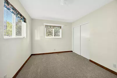 2435 Stearns Way, Medford, OR 97501 - Photo 37