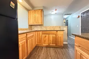 1042 Merryman Dr, Klamath Falls, OR 97603 - Photo 5