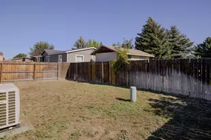 1201 SW 28th St, Redmond, OR 97756 - Photo 9