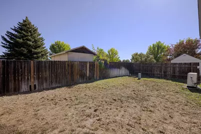 1201 SW 28th Street #24, Redmond, OR 97756 - Photo 7