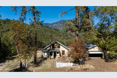 379 Savage Creek Road, Grants Pass, OR 97527 - Photo 3