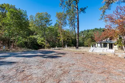 379 Savage Creek Road, Grants Pass, OR 97527 - Photo 5
