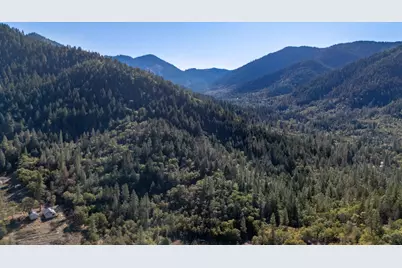 379 Savage Creek Road, Grants Pass, OR 97527 - Photo 11