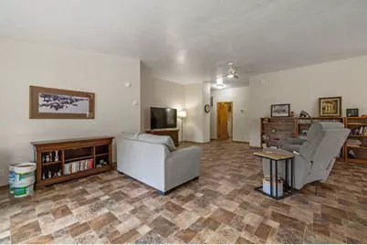 22929 Horseshoe Way, Klamath Falls, OR 97601 - Photo 3