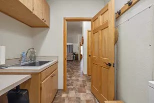 22929 Horseshoe Way, Klamath Falls, OR 97601 - Photo 29