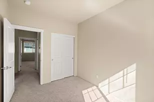 241 Cherry Bark Ln, Medford, OR 97501 - Photo 15