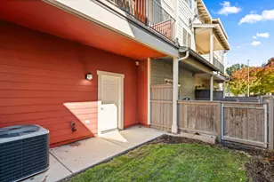 241 Cherry Bark Ln, Medford, OR 97501 - Photo 25