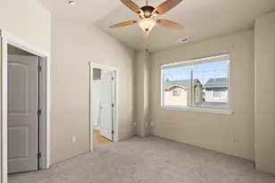 241 Cherry Bark Ln, Medford, OR 97501 - Photo 19