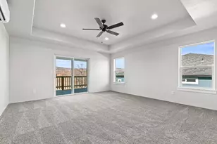 403 N Deanjou Ave, Eagle Point, OR 97524 - Photo 9