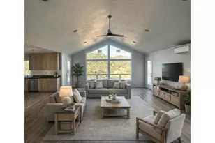 403 N Deanjou Ave, Eagle Point, OR 97524 - Photo 3