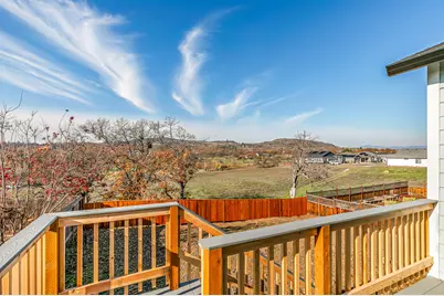 403 N Deanjou Avenue, Eagle Point, OR 97524 - Photo 27