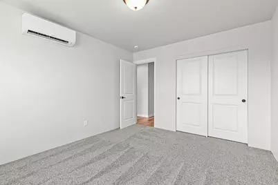 403 N Deanjou Avenue, Eagle Point, OR 97524 - Photo 21