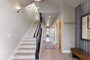 19120 Gateway Loop, Bend, OR 97702 - Photo 5