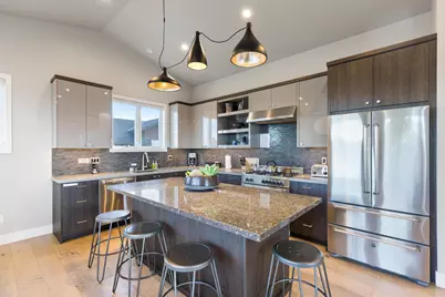 19120 Gateway Loop, Bend, OR 97702 - Photo 13