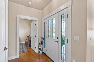 1835 Plateau Dr, Medford, OR 97504 - Photo 13