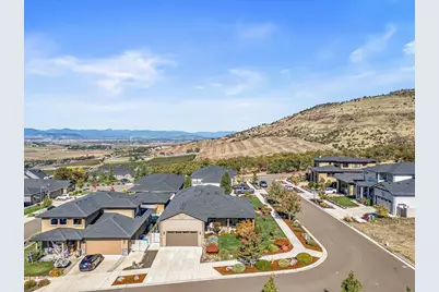 1835 Plateau Drive, Medford, OR 97504 - Photo 13