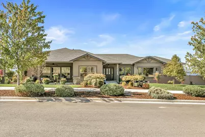 1835 Plateau Drive, Medford, OR 97504 - Photo 1