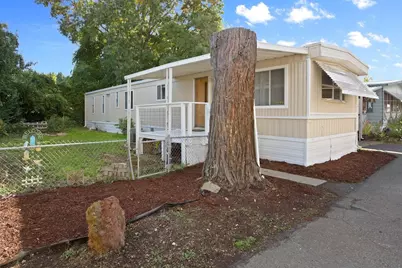 306 Sandlewood Drive, Grants Pass, OR 97526 - Photo 1