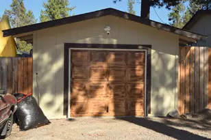 17156 Helbrock Dr, Bend, OR 97707 - Photo 3