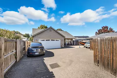 2825 Duell Avenue, Medford, OR 97501 - Photo 3