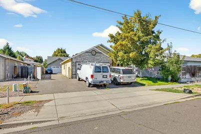 2825 Duell Avenue, Medford, OR 97501 - Photo 63