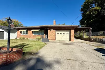 5045 Shasta Way, Klamath Falls, OR 97603 - Photo 1