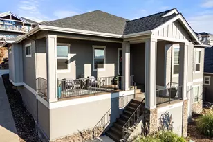 523 W La Strada Circle, Medford, OR 97504 - Photo 7