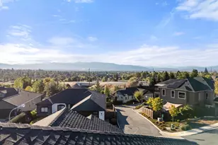 523 W La Strada Circle, Medford, OR 97504 - Photo 65