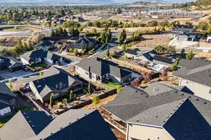 523 W La Strada Circle, Medford, OR 97504 - Photo 61