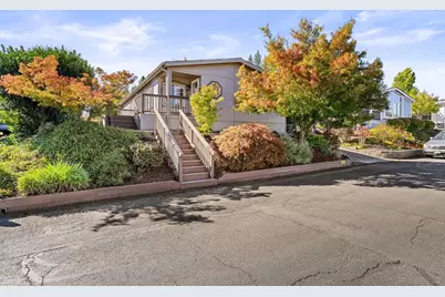 3955 South Stage Rd # 52, Medford, OR 97501 - Photo 3