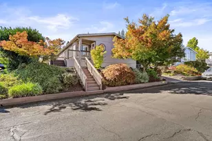 3955 South Stage Rd, Medford, OR 97501 - Photo 3